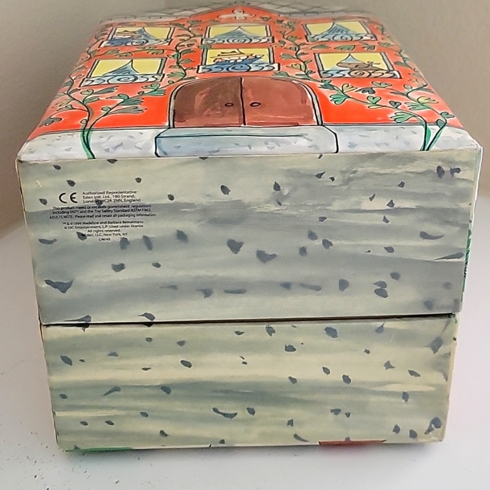 MADELINE'S HOME DOLLS, EDEN TOYS, PARISIAN DECOR, CLOTHS/ DOLL CARRYING TRUNK. - Picture 5 of 10